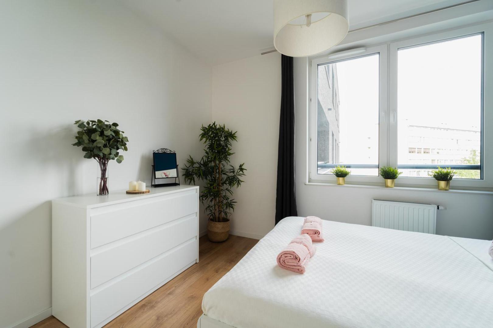 Nice Apartment - Near Sky Tower - Private Parking 브로츠와프 외부 사진